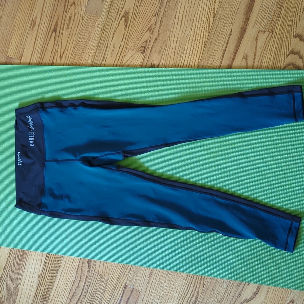 Evree x Barbella leggings